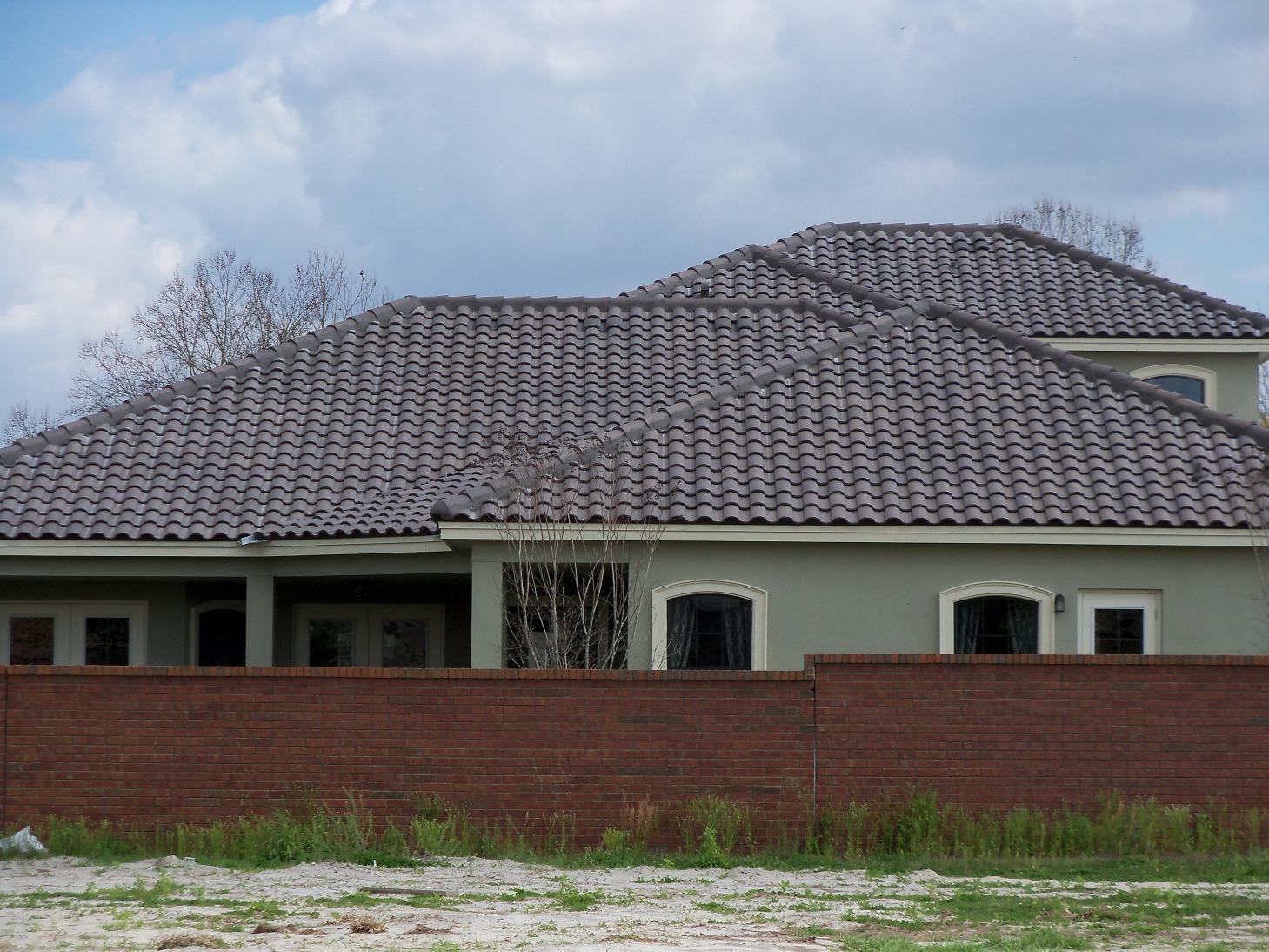 What is Efflorescence and How It Affects Your Concrete Tile Roof